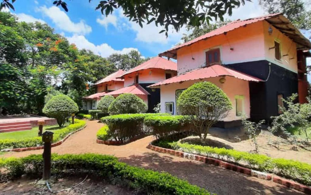 Raktokorobi Karu Gram Hotel Sri Niketan Bagian luar foto