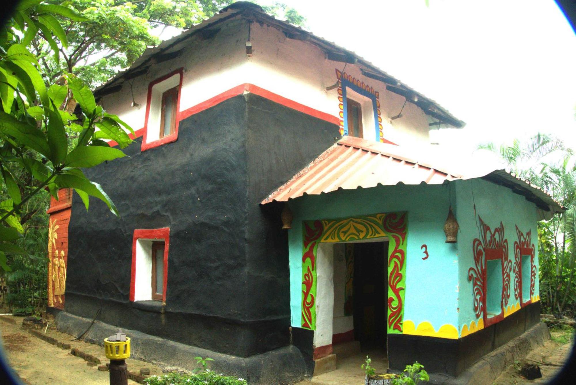 Raktokorobi Karu Gram Hotel Sri Niketan Bagian luar foto